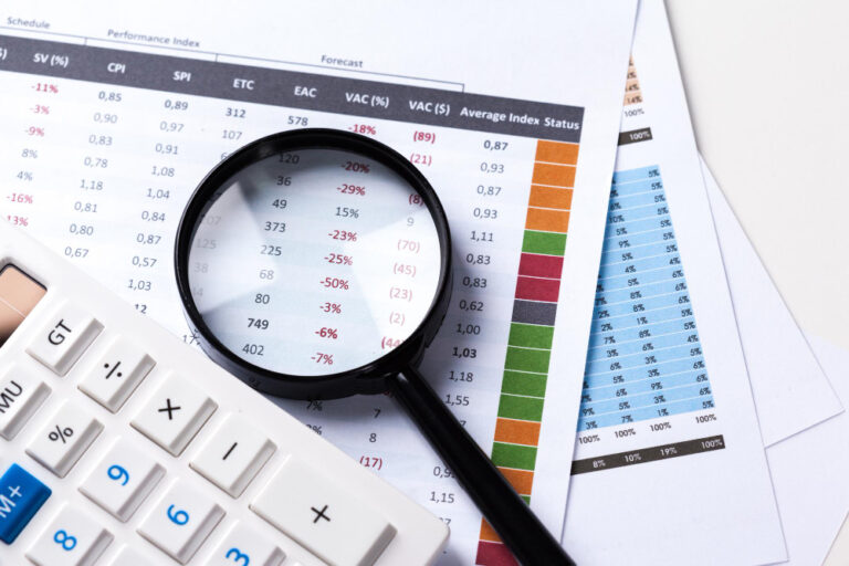Auditorías Aduaneras: ¿Está tu empresa lista para una revisión de escritorio del SAT?