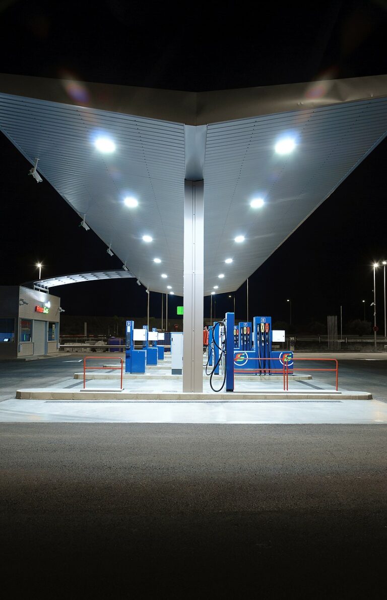 froet gas, petrol station, gasoline